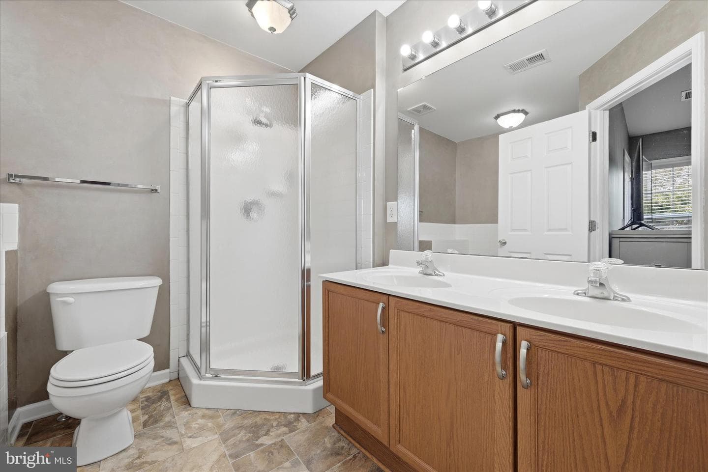 860 Marquette Drive photo 24