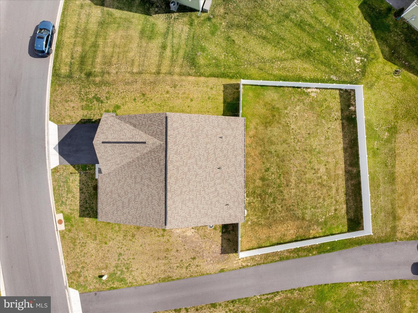 339 Eurasian Drive photo 26