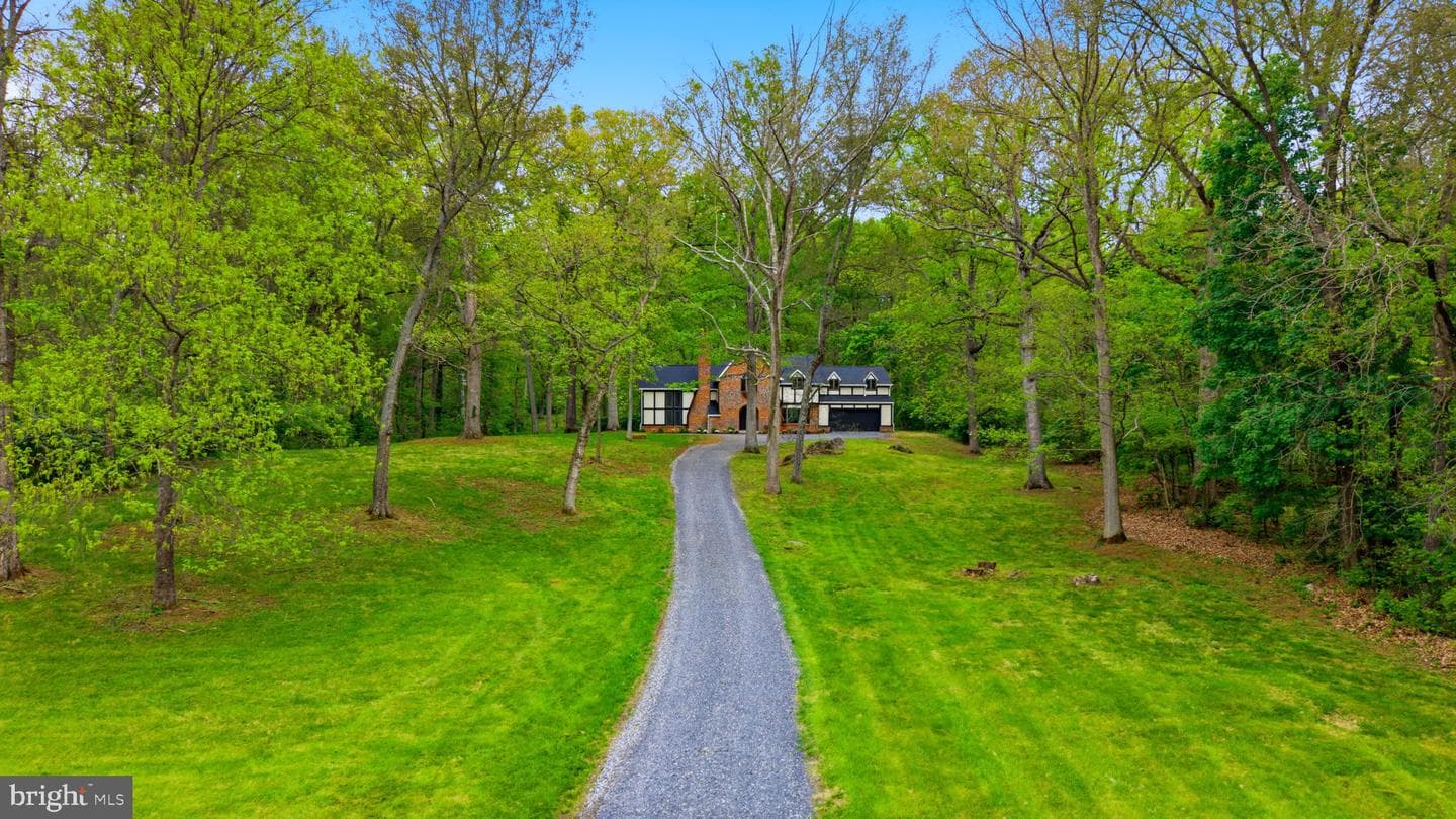 387 Weaver Lane photo 11