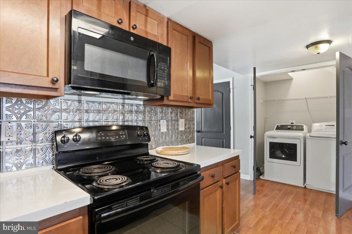 388 Dorothy Court photo 10