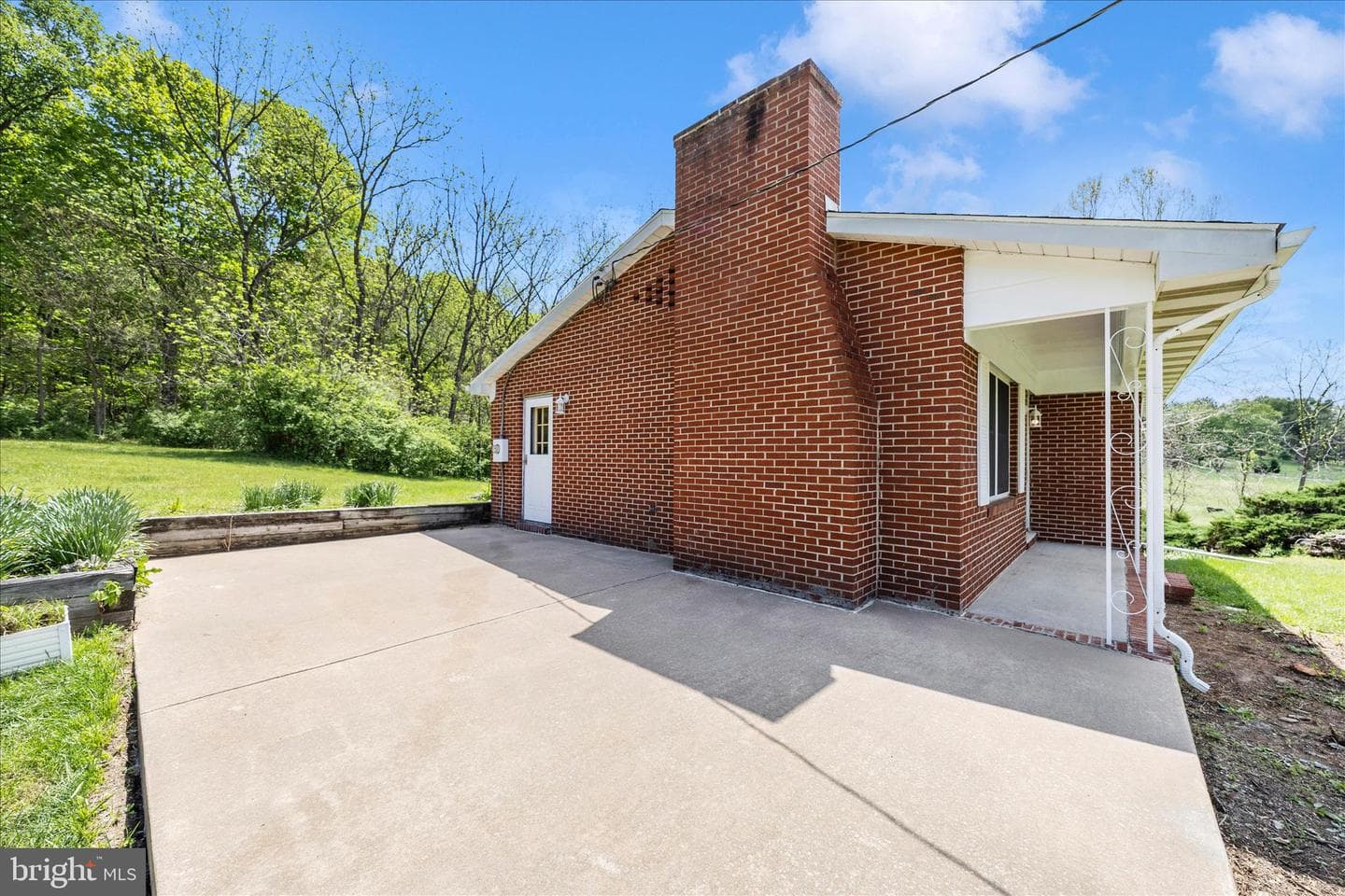 208 Stoney Lick Road photo 4