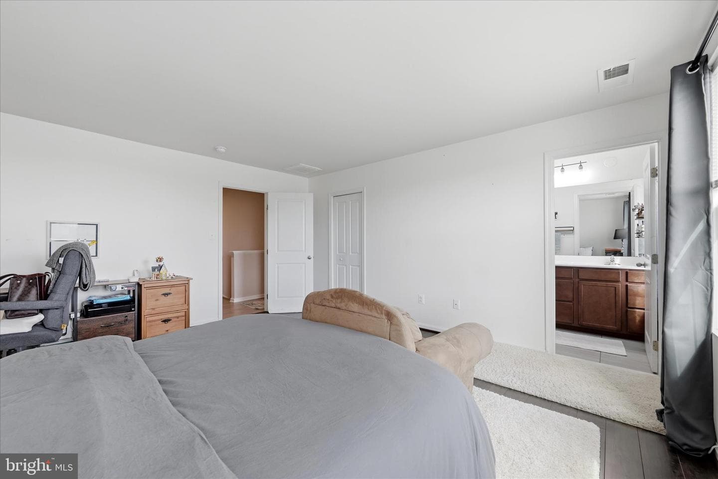 52 Shrewsbury Drive photo 24