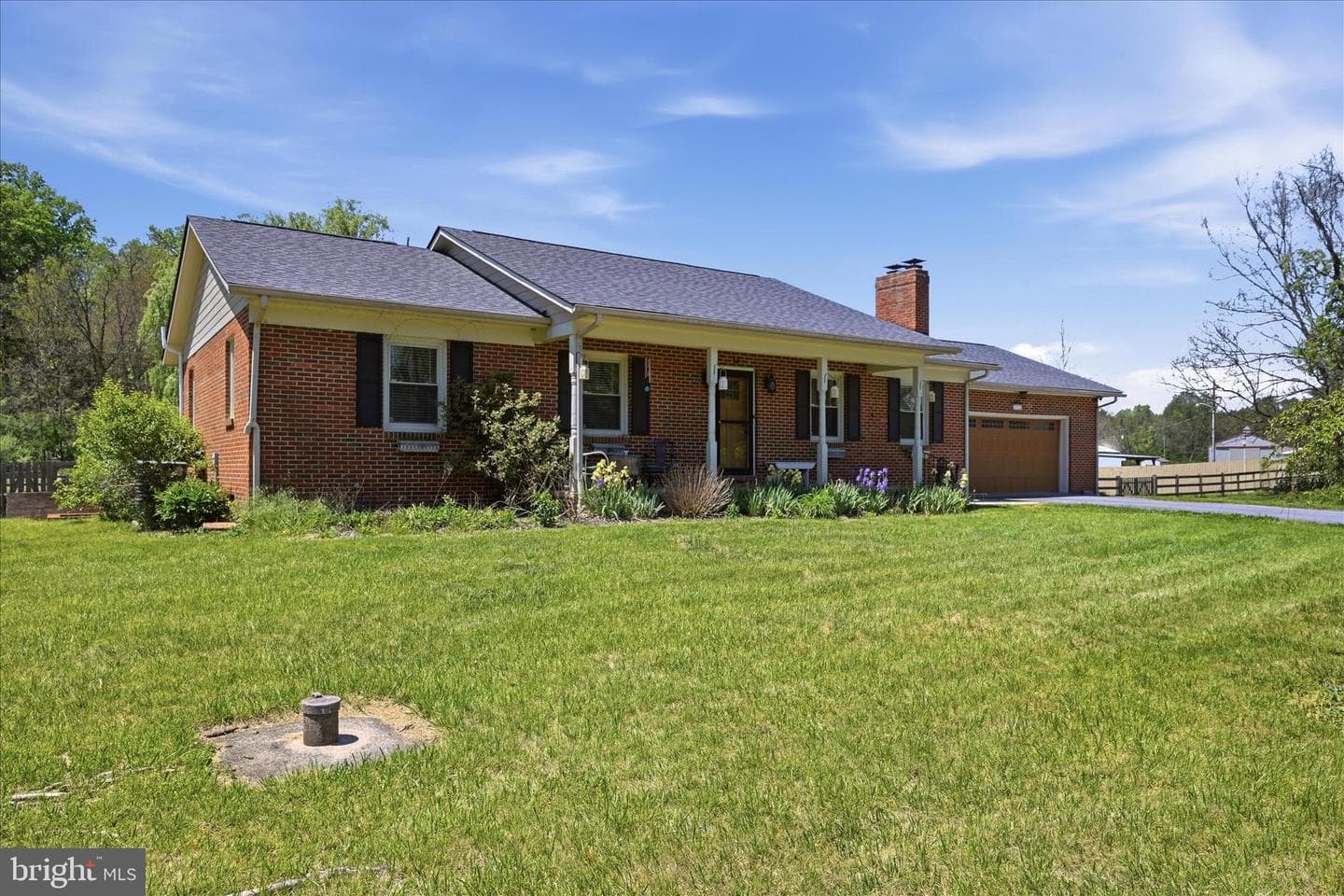 2712 Goldmiller Road photo 3