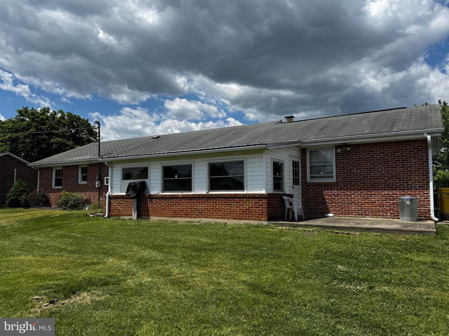 328 Richard Street photo 8