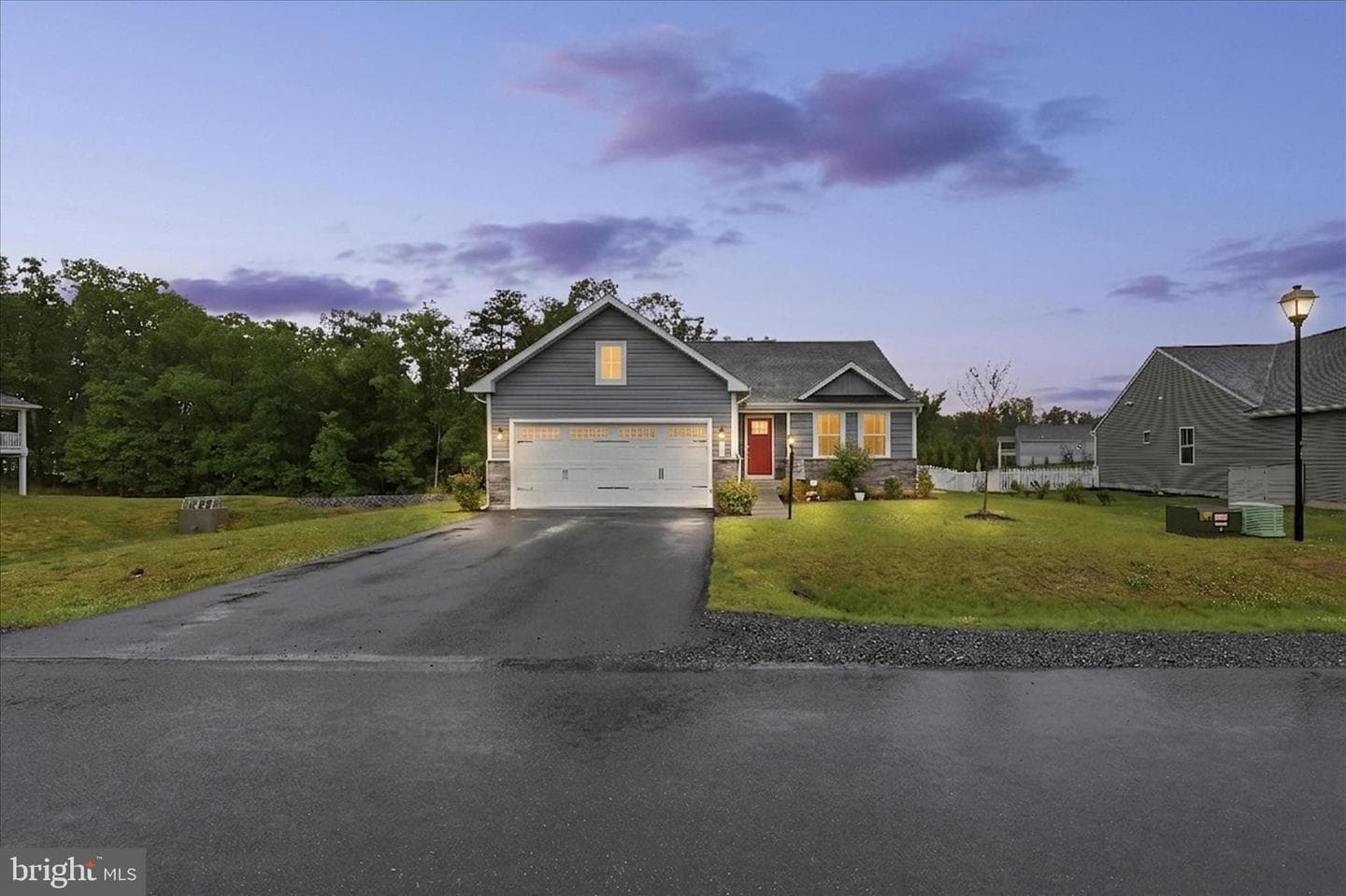 111 Hydro Road photo 32