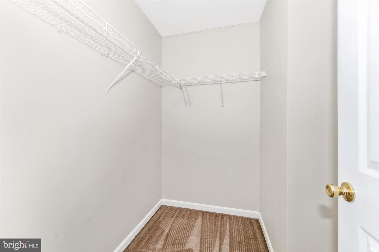112 Raphael Court photo 29