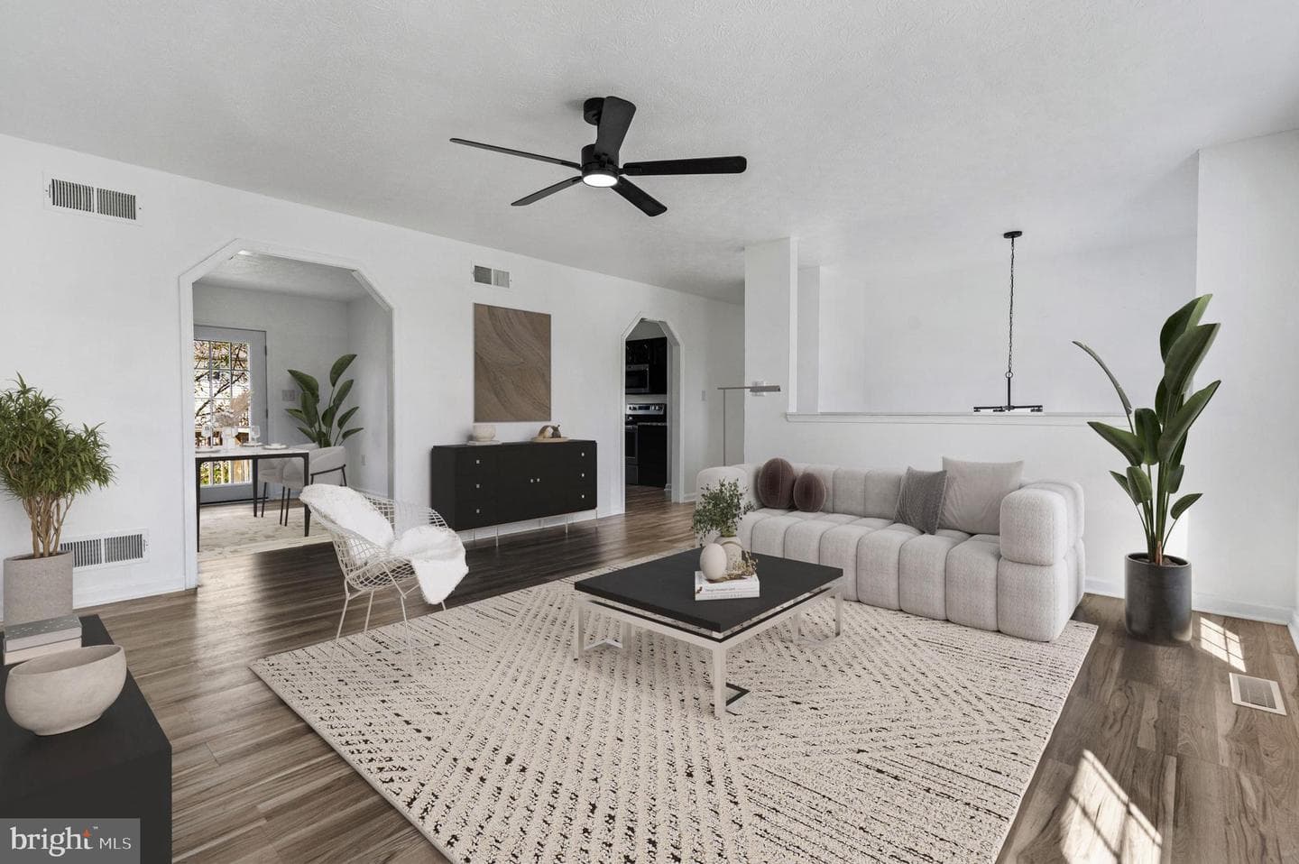140 Thayers Gull Drive photo 5
