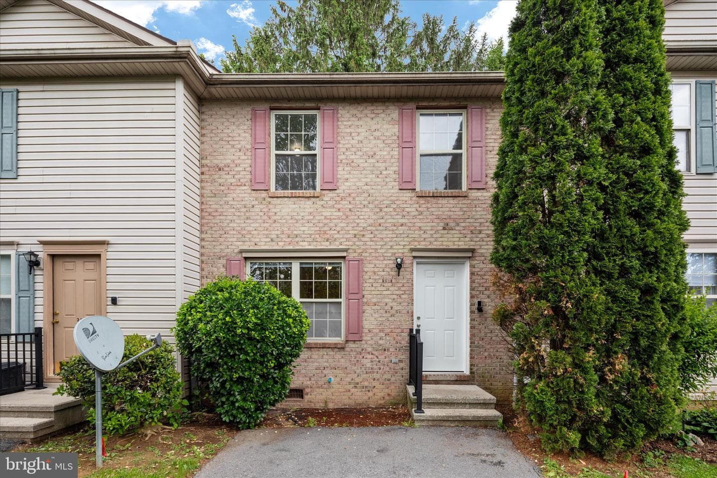 33 Dorothy Court photo 2