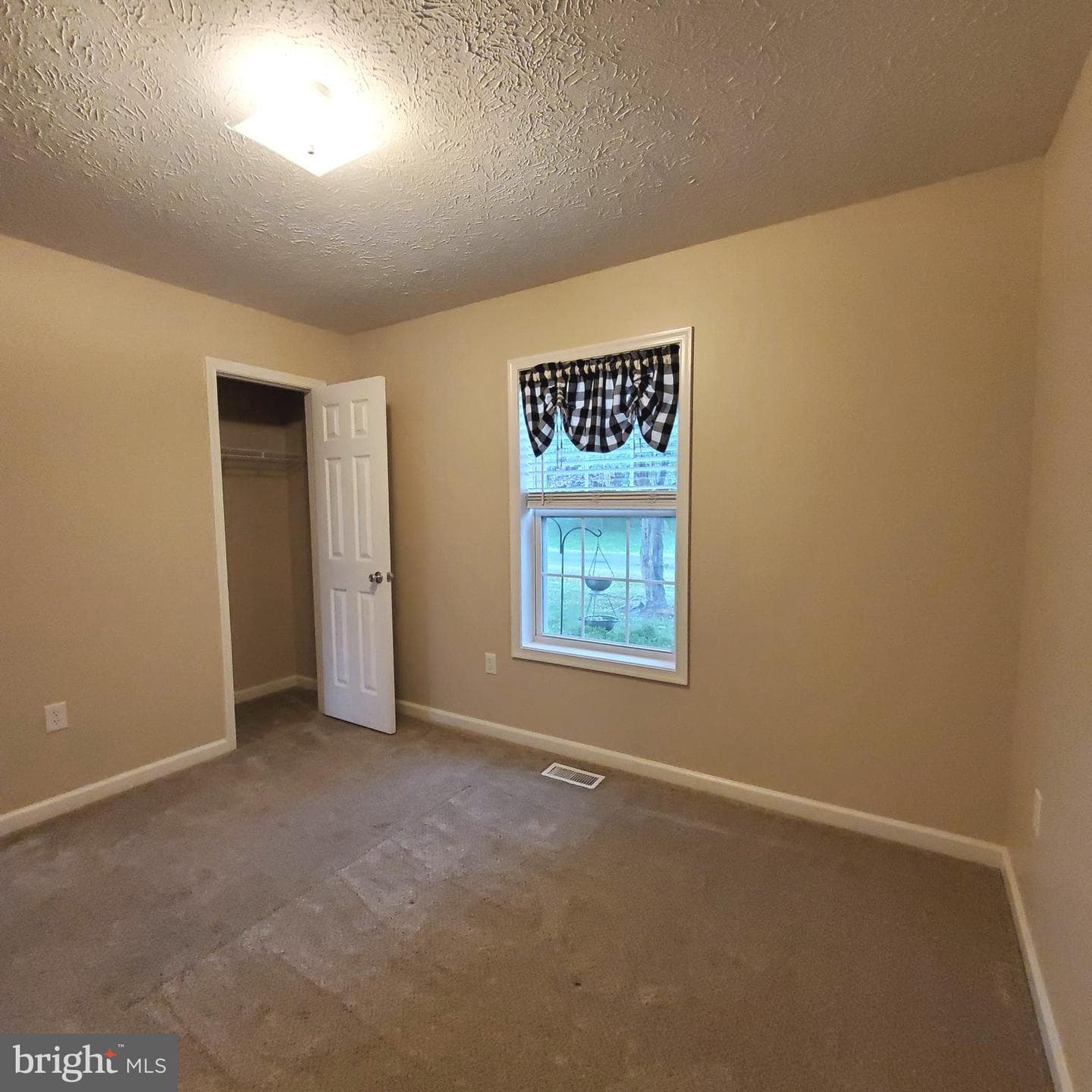 118 Strada Drive W photo 11
