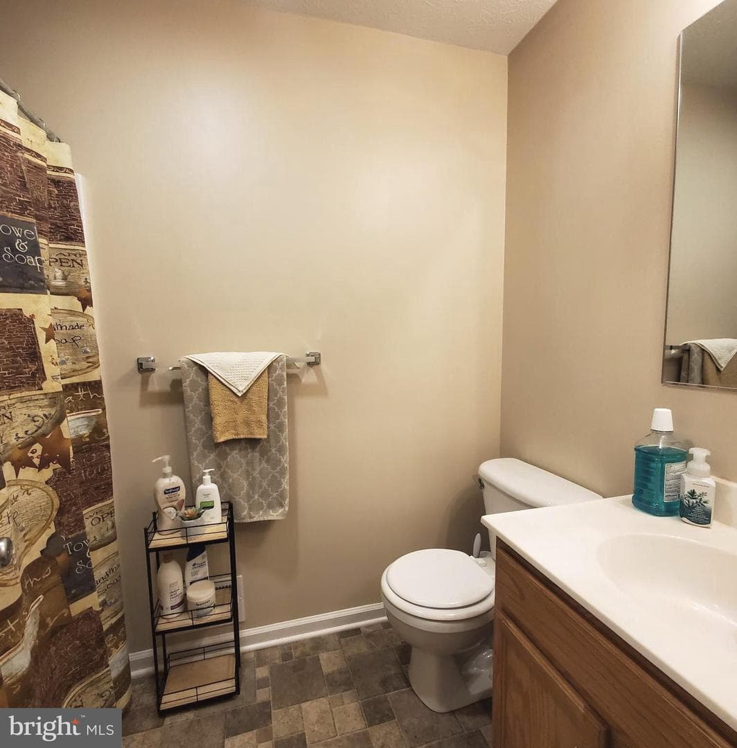 118 Strada Drive W photo 5