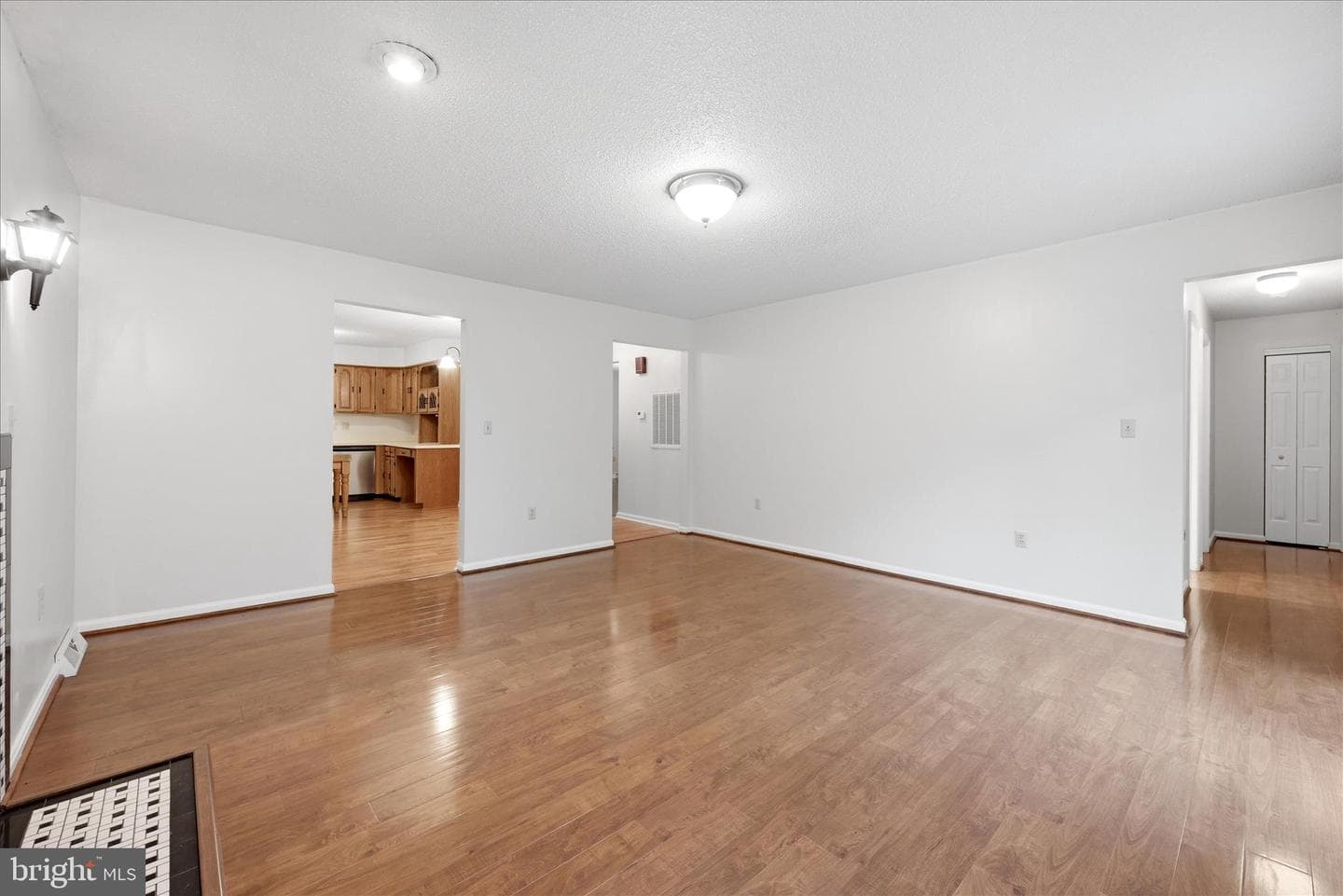 243 Tanbridge Drive photo 28