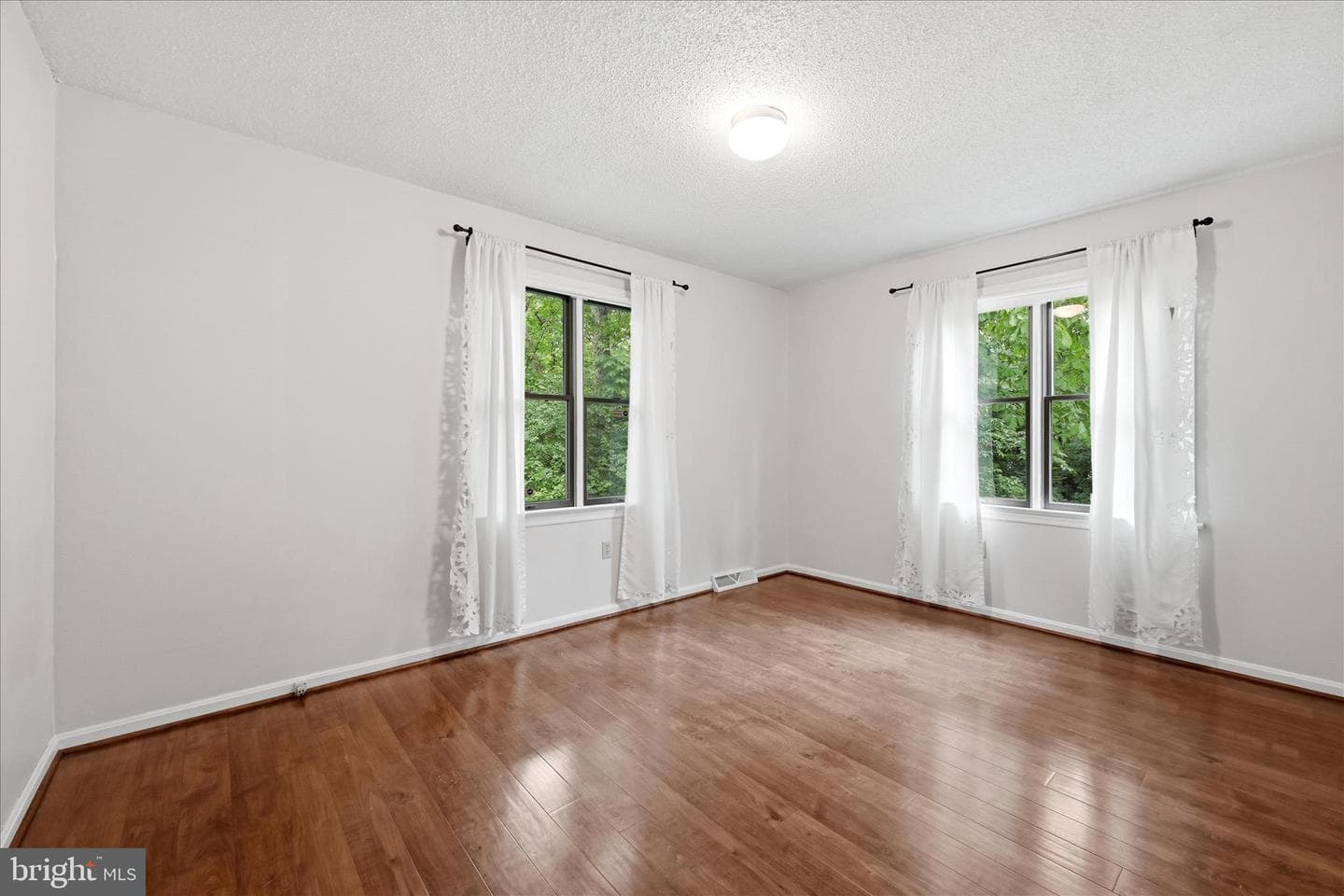 243 Tanbridge Drive photo 34