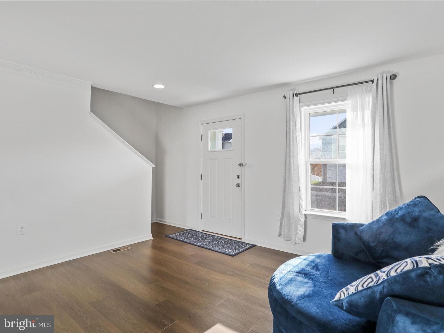 430 Eurasian Drive photo 11