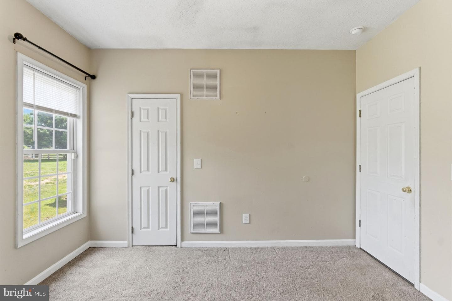 100 Capricorn Drive photo 37
