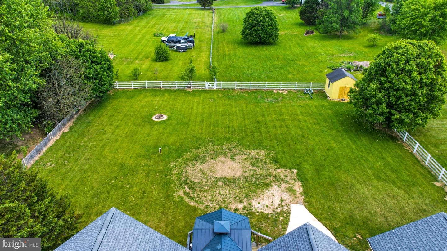 100 Capricorn Drive photo 50