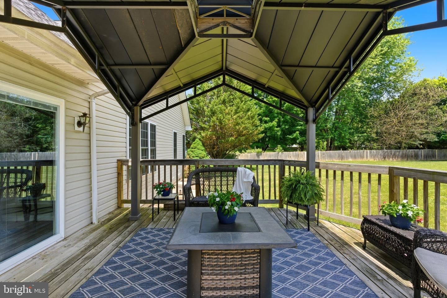 100 Capricorn Drive photo 7