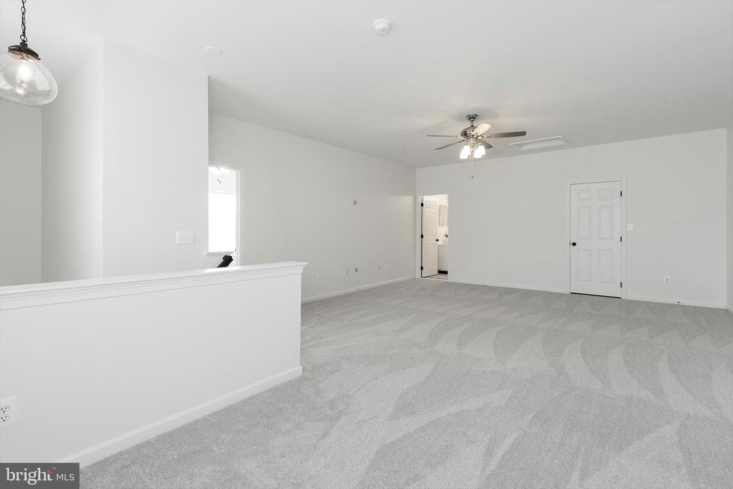 129 Strathmore Way E photo 25