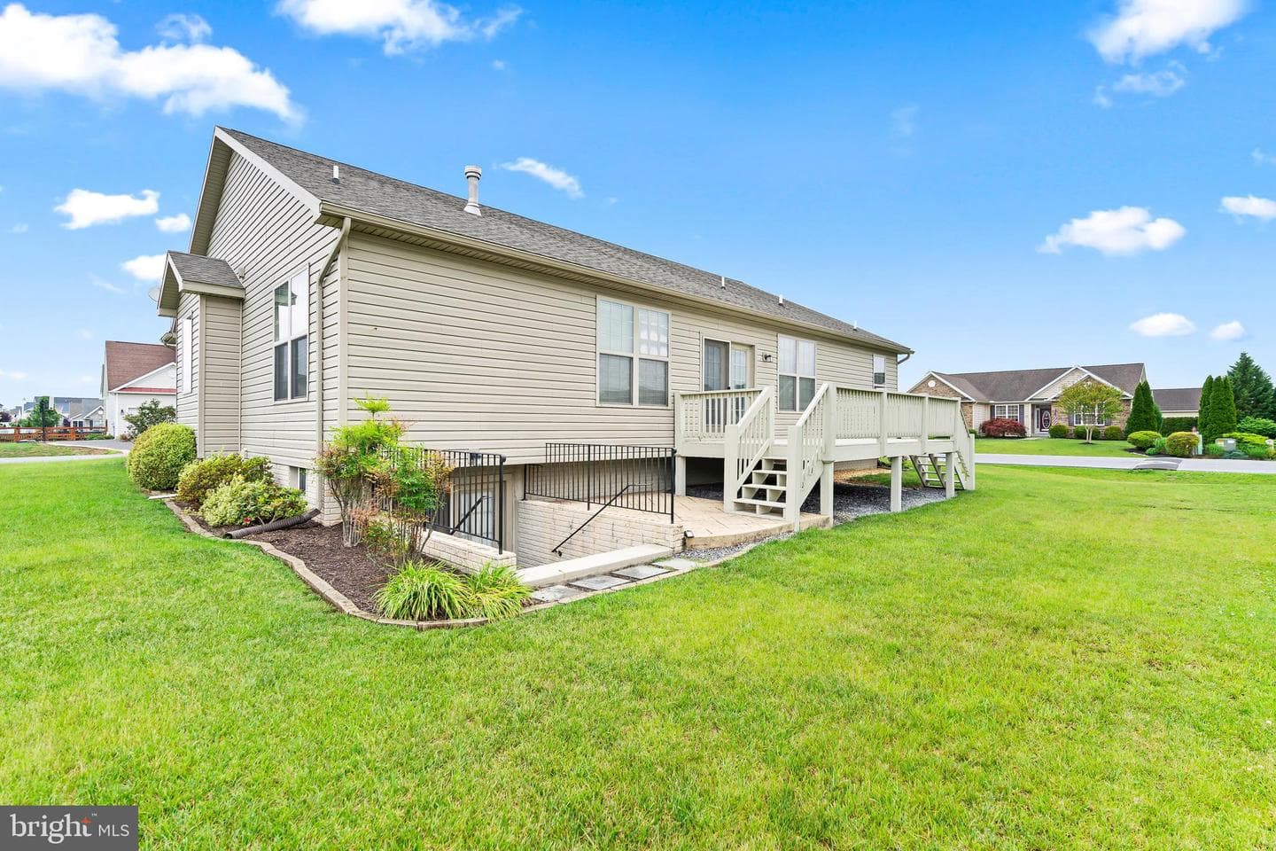 122 Balmoral Lane photo 5