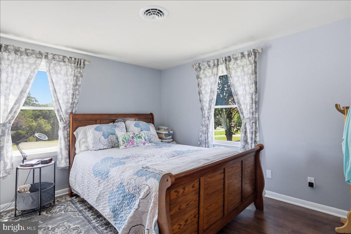 15 Sylvia Court photo 29