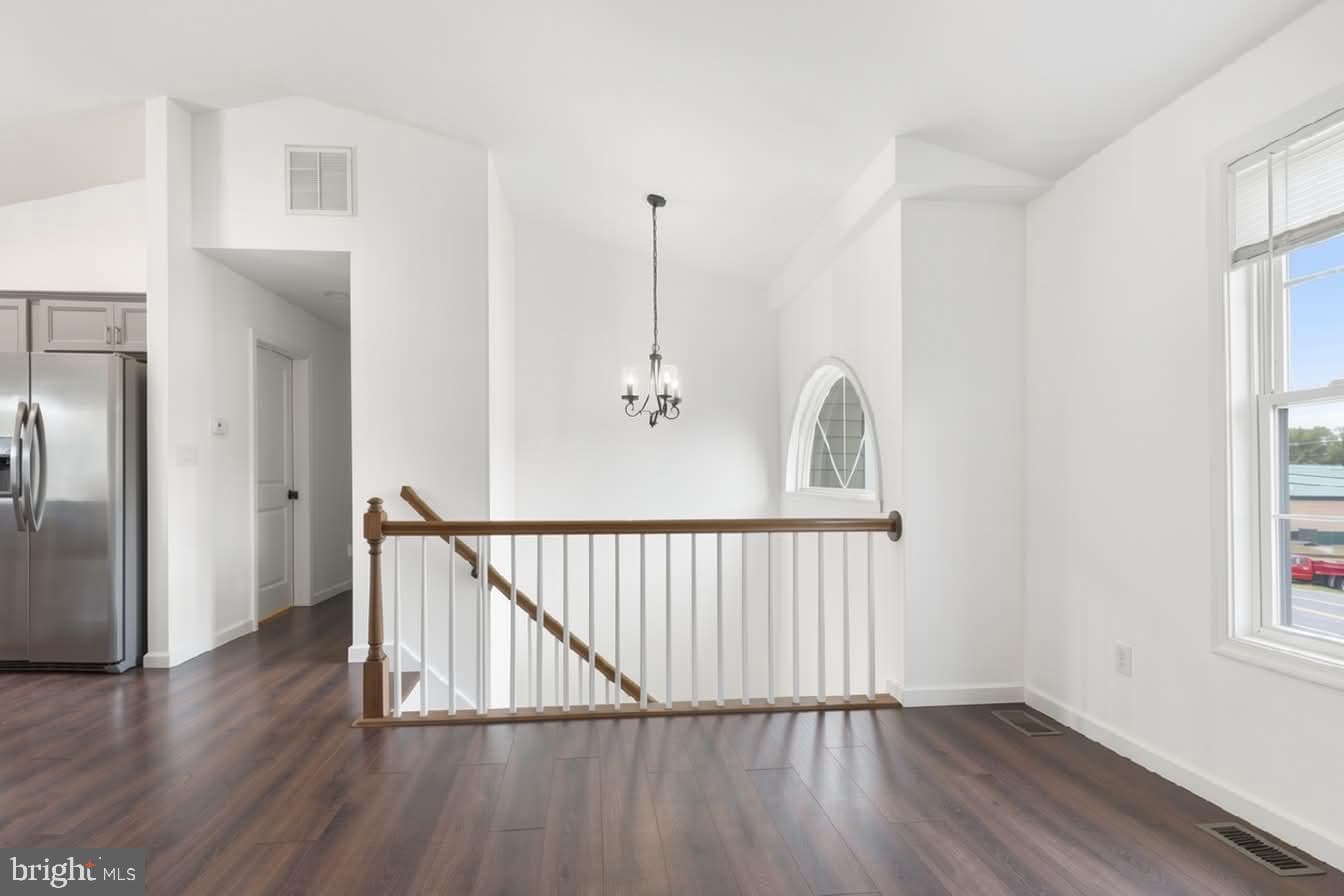 6935 Winchester Avenue photo 17
