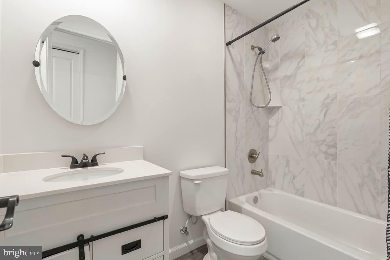 6935 Winchester Avenue photo 21