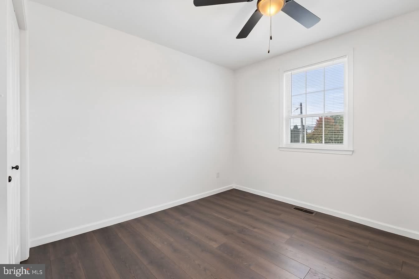 6935 Winchester Avenue photo 22