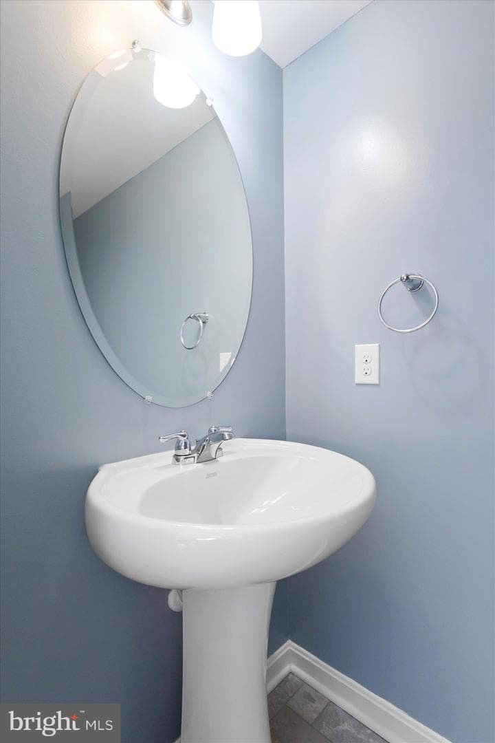 277 Magellan photo 7
