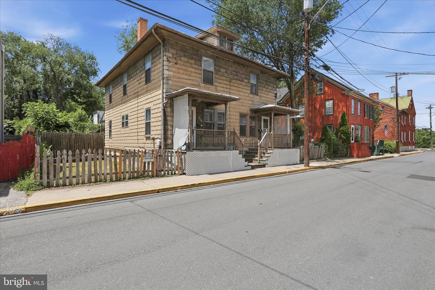 226 N Spring Street photo 3