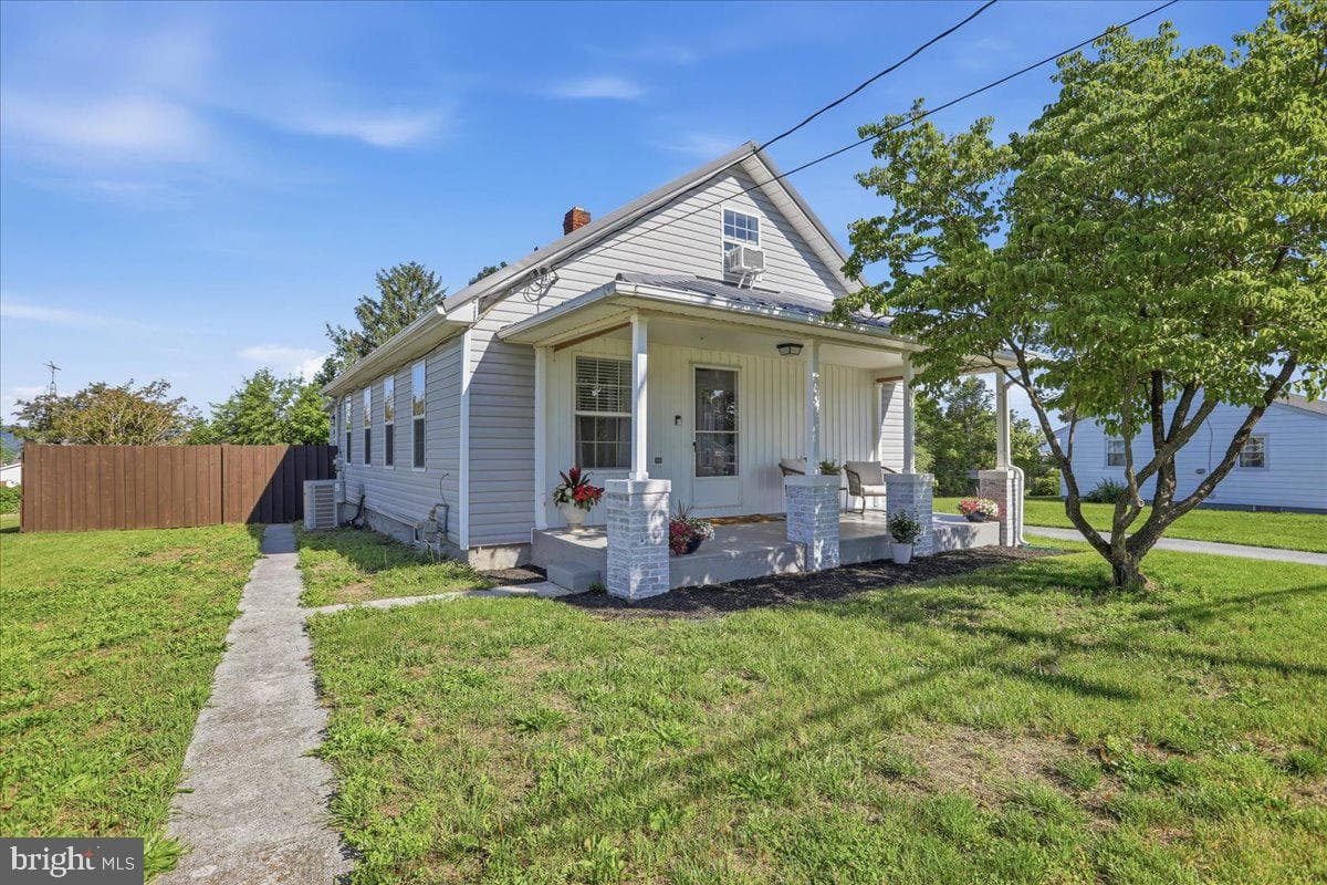 218 N Western Avenue photo 3
