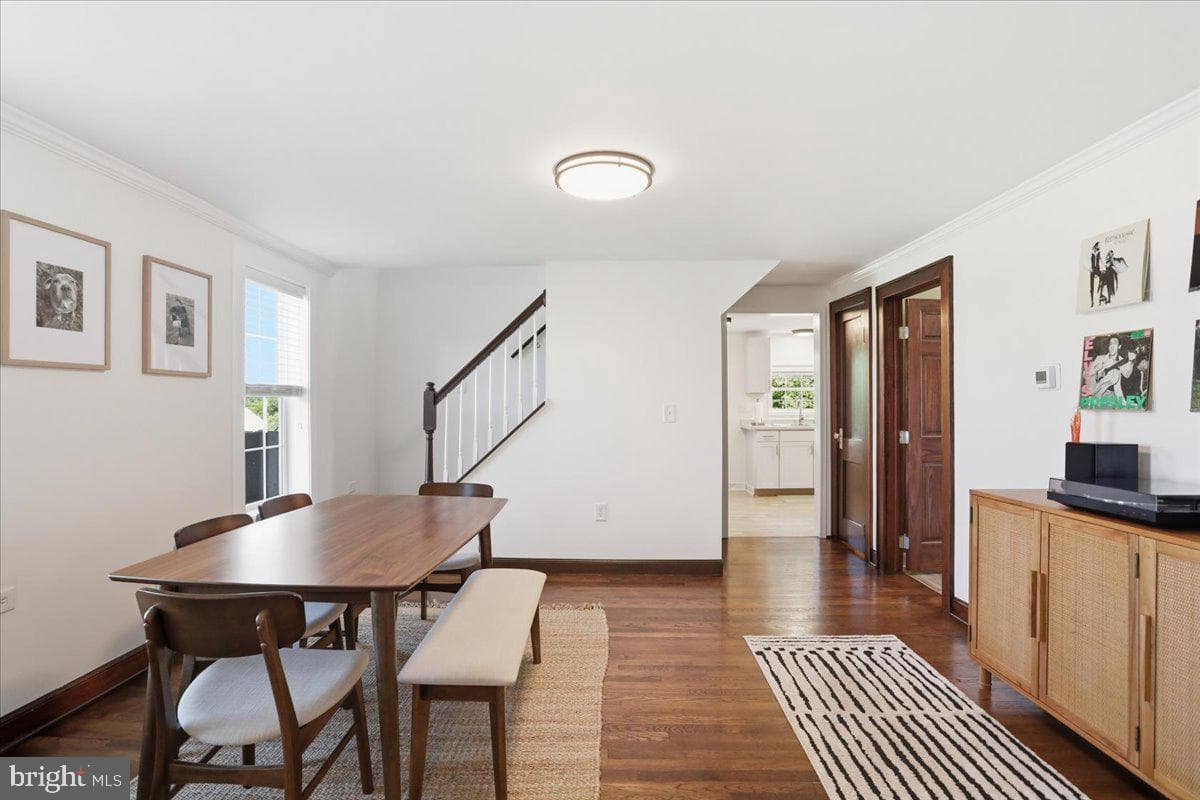 218 N Western Avenue photo 8