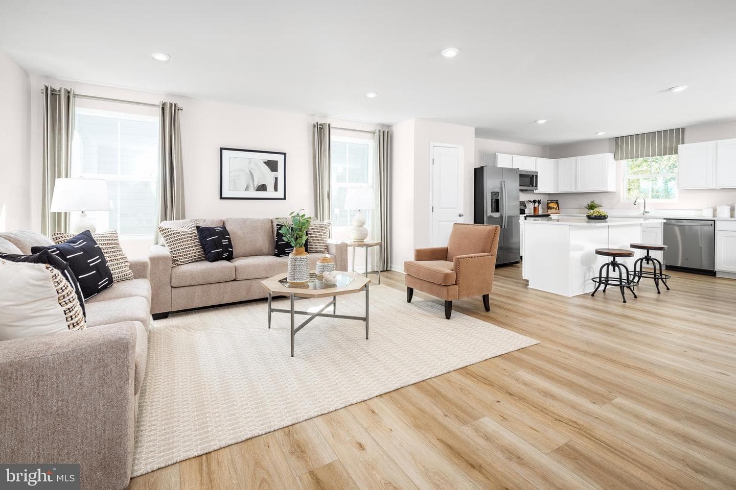 1554tb Ketchum Drive photo 3