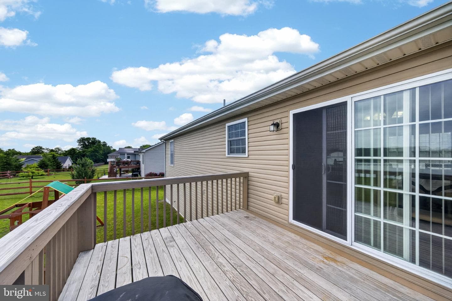 481 Ives Street photo 31