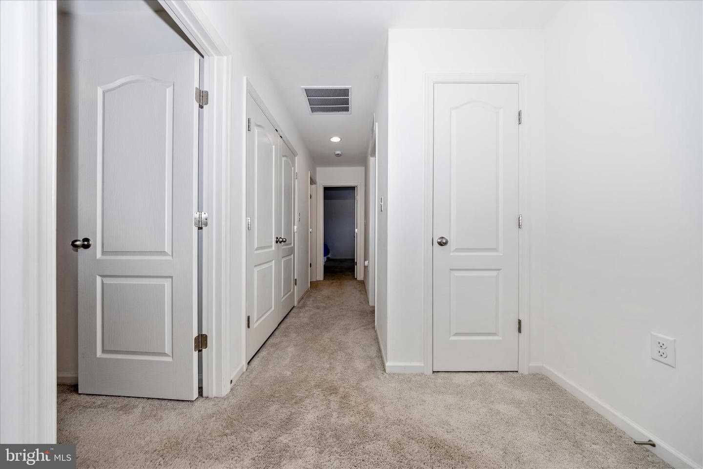 231 Pindar photo 17