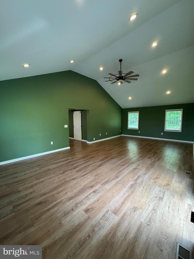7865 Hedgesville Road photo 23