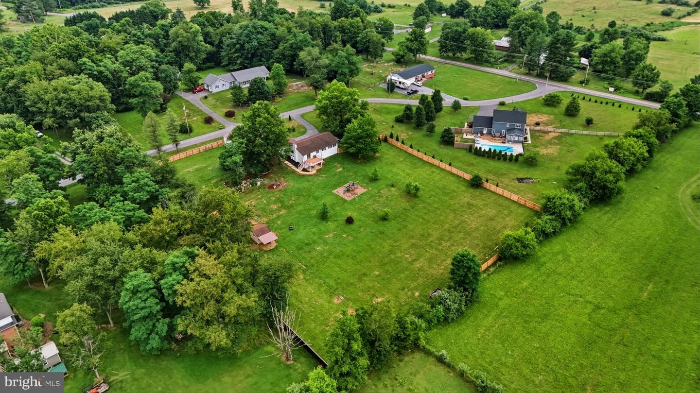 87 Fieldstone Drive photo 60