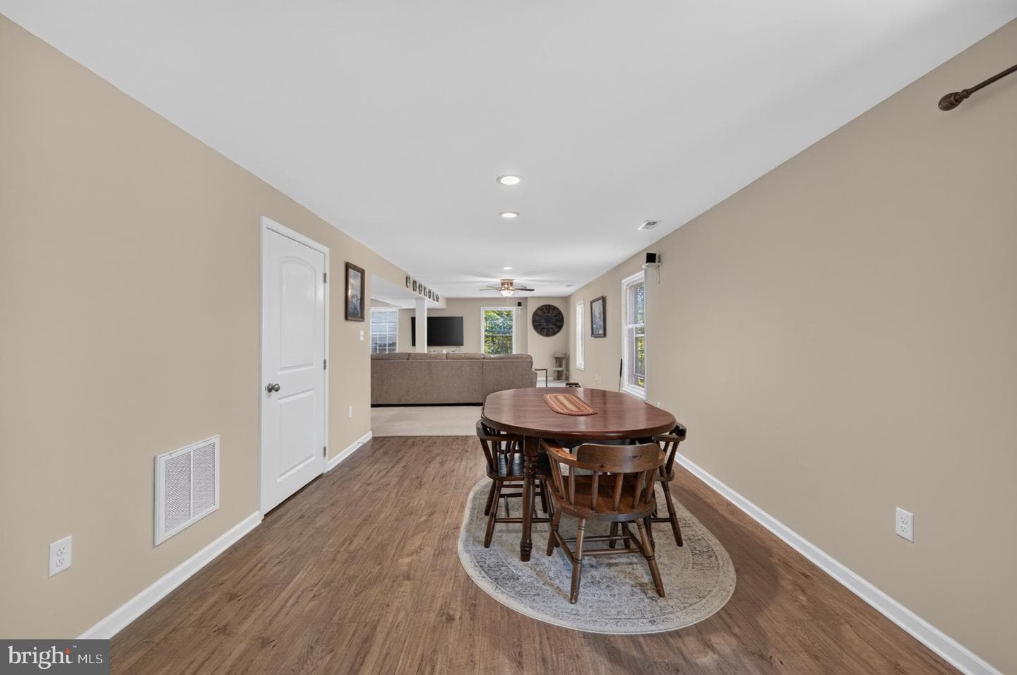 463 Executive Way photo 52
