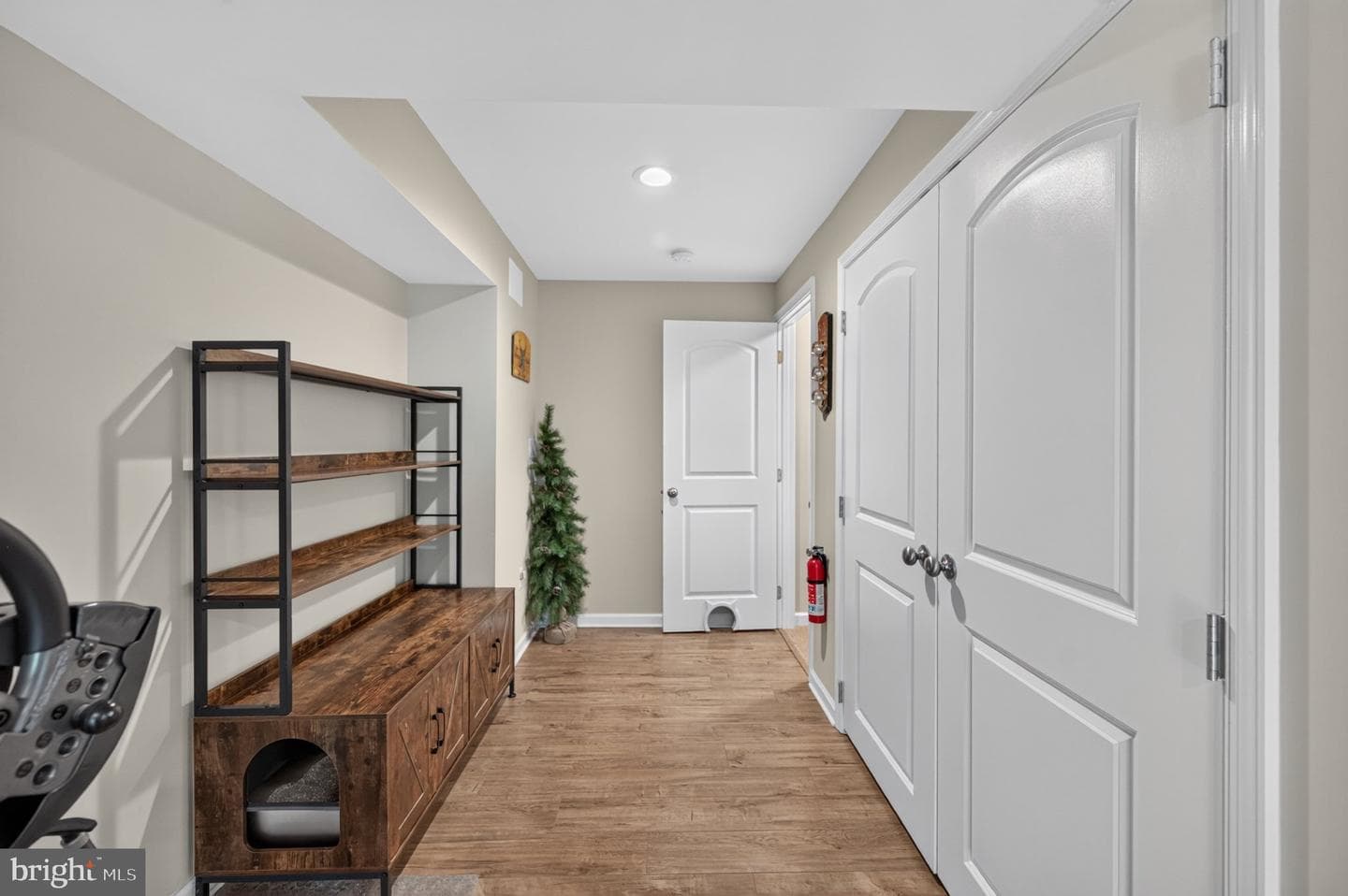463 Executive Way photo 53