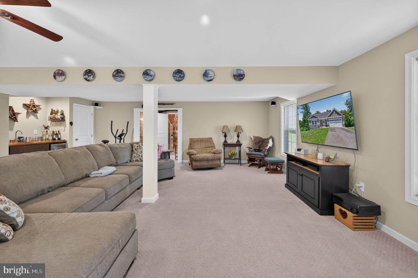 463 Executive Way photo 56