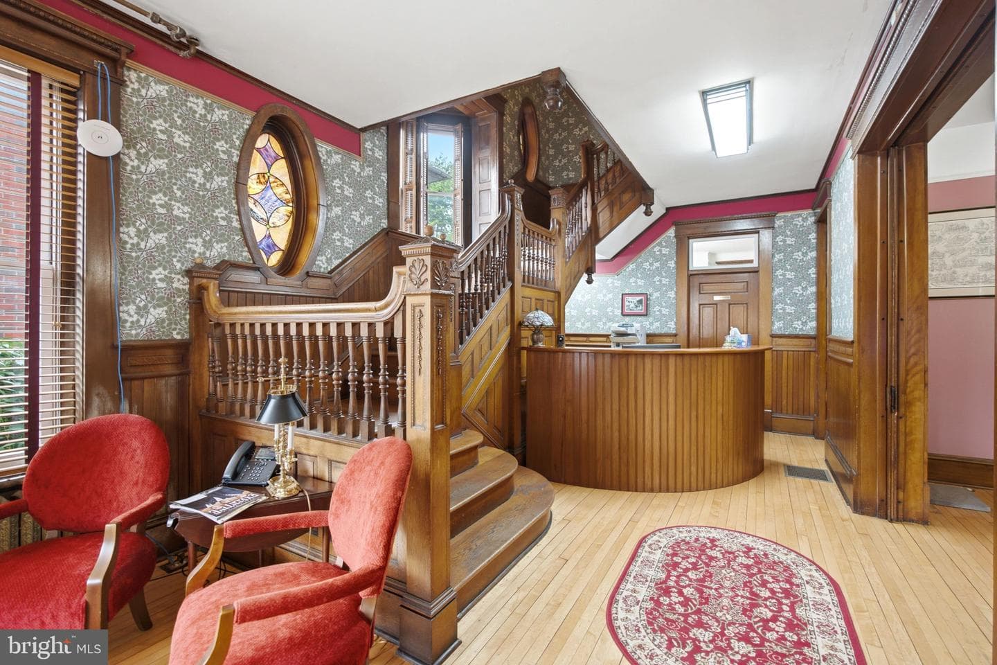 310 W Burke Street photo 11