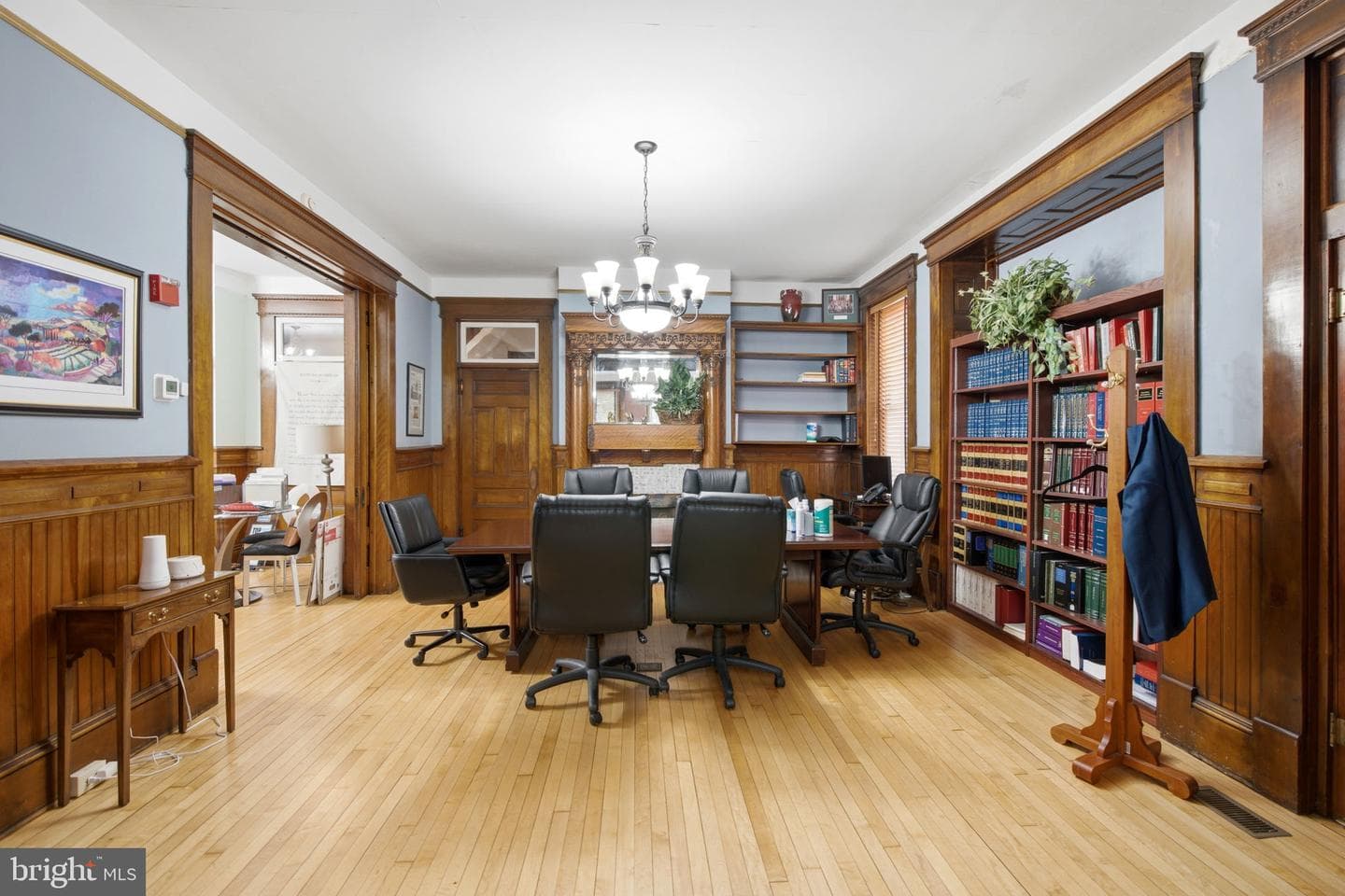 310 W Burke Street photo 21
