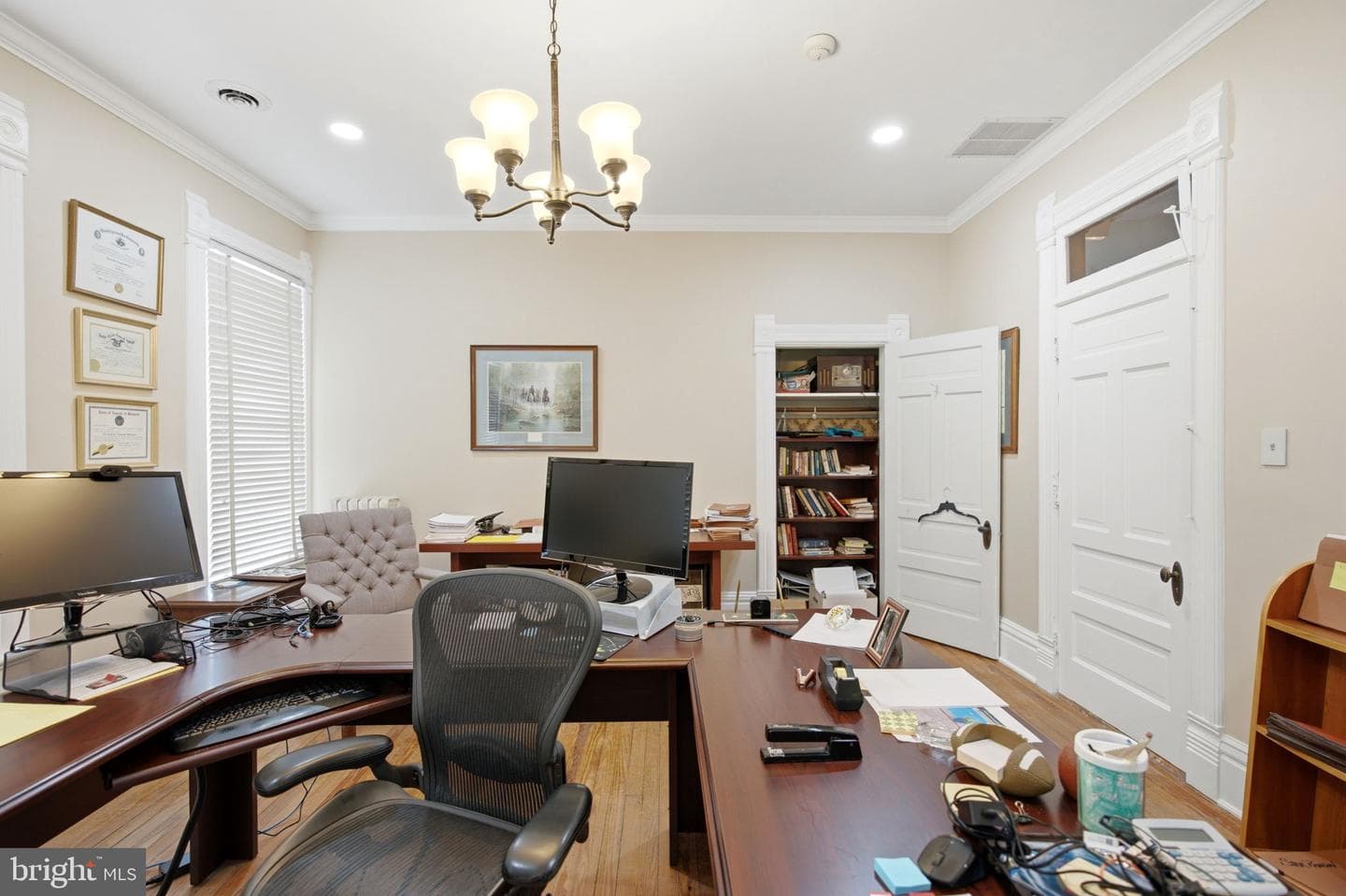 310 W Burke Street photo 65