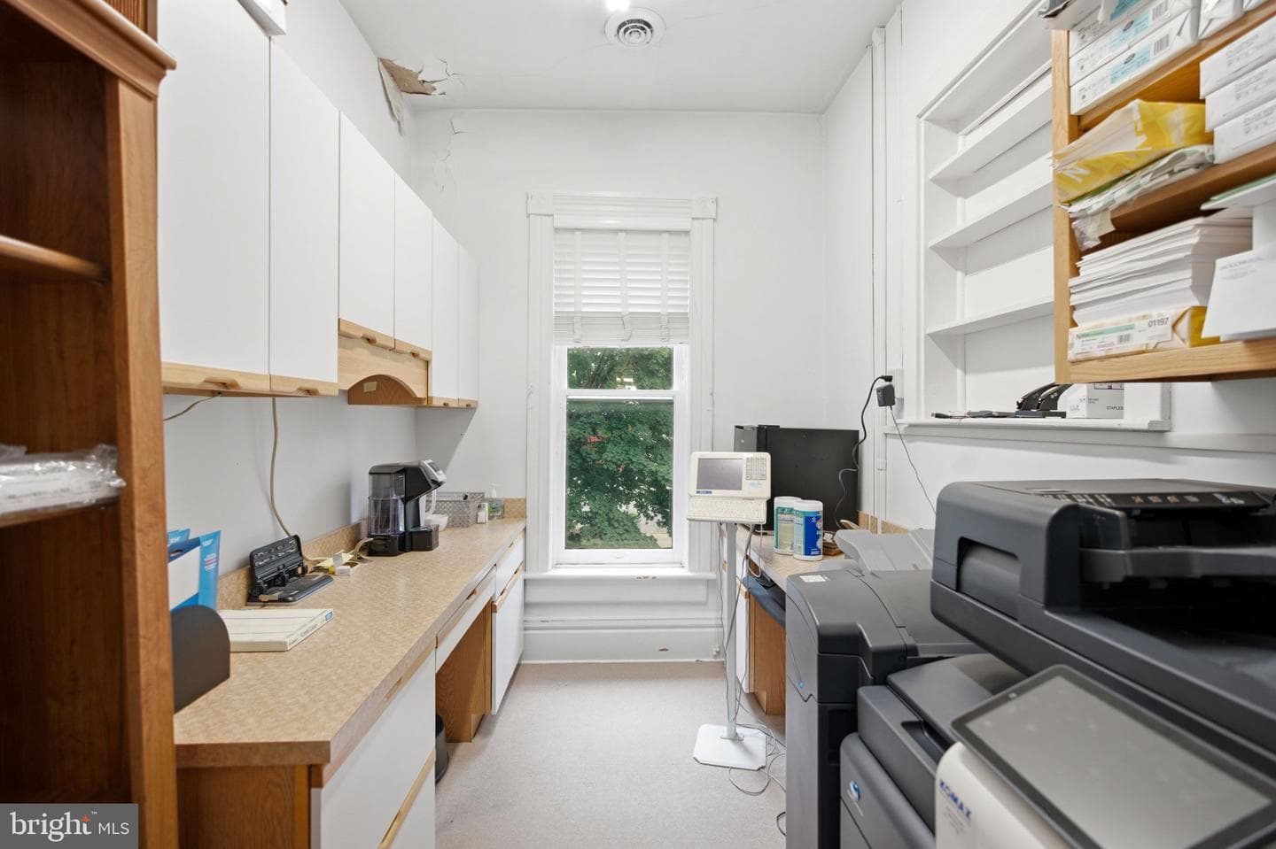 310 W Burke Street photo 86