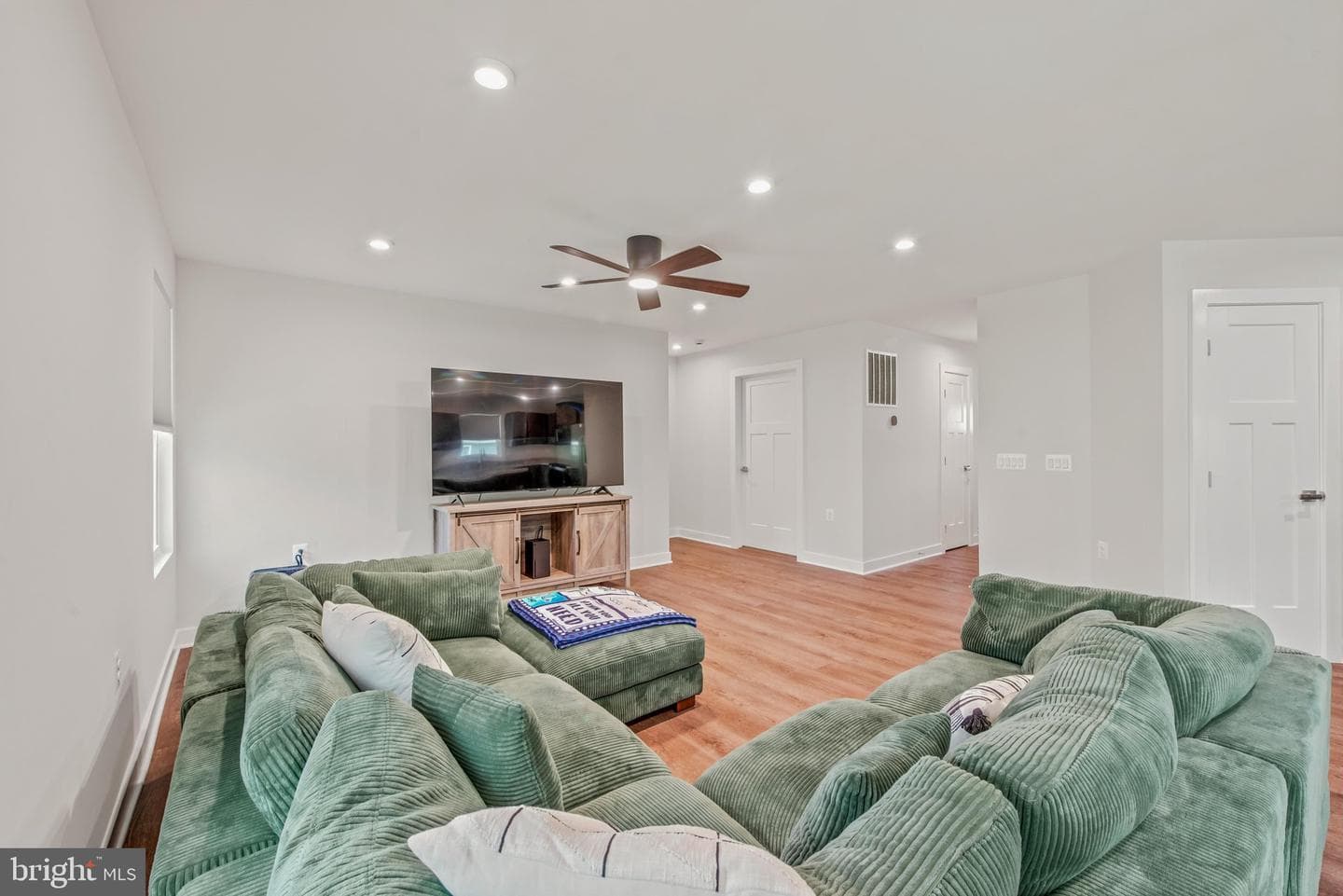 566 Makers Way photo 9