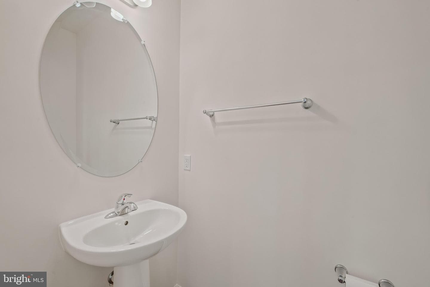 242 Charterhouse Street photo 30