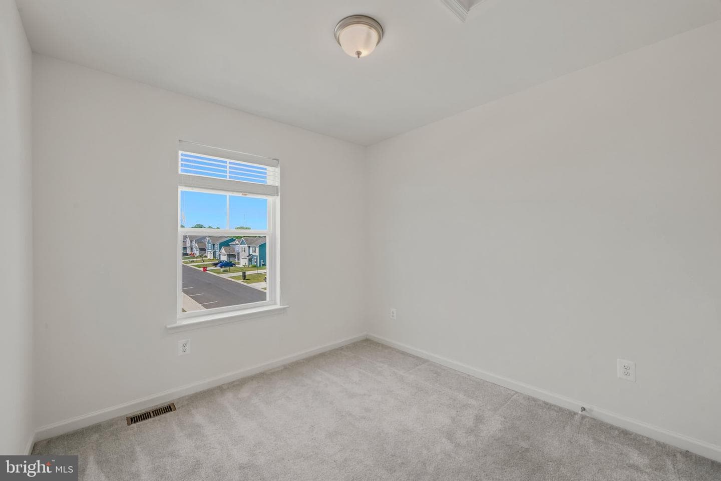 242 Charterhouse Street photo 37