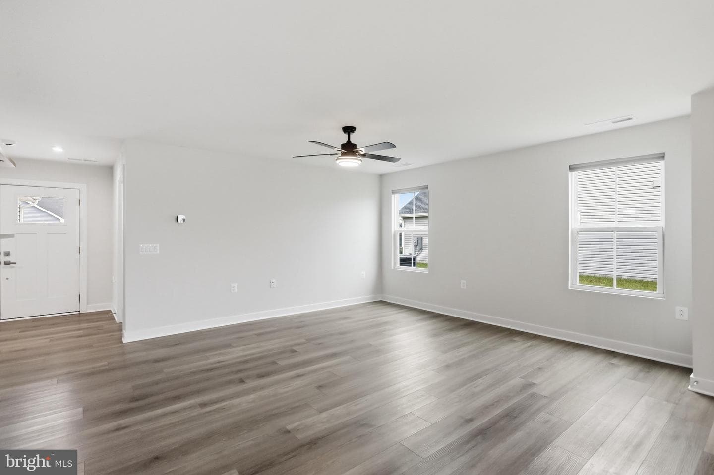 14 Wyoming Way photo 5