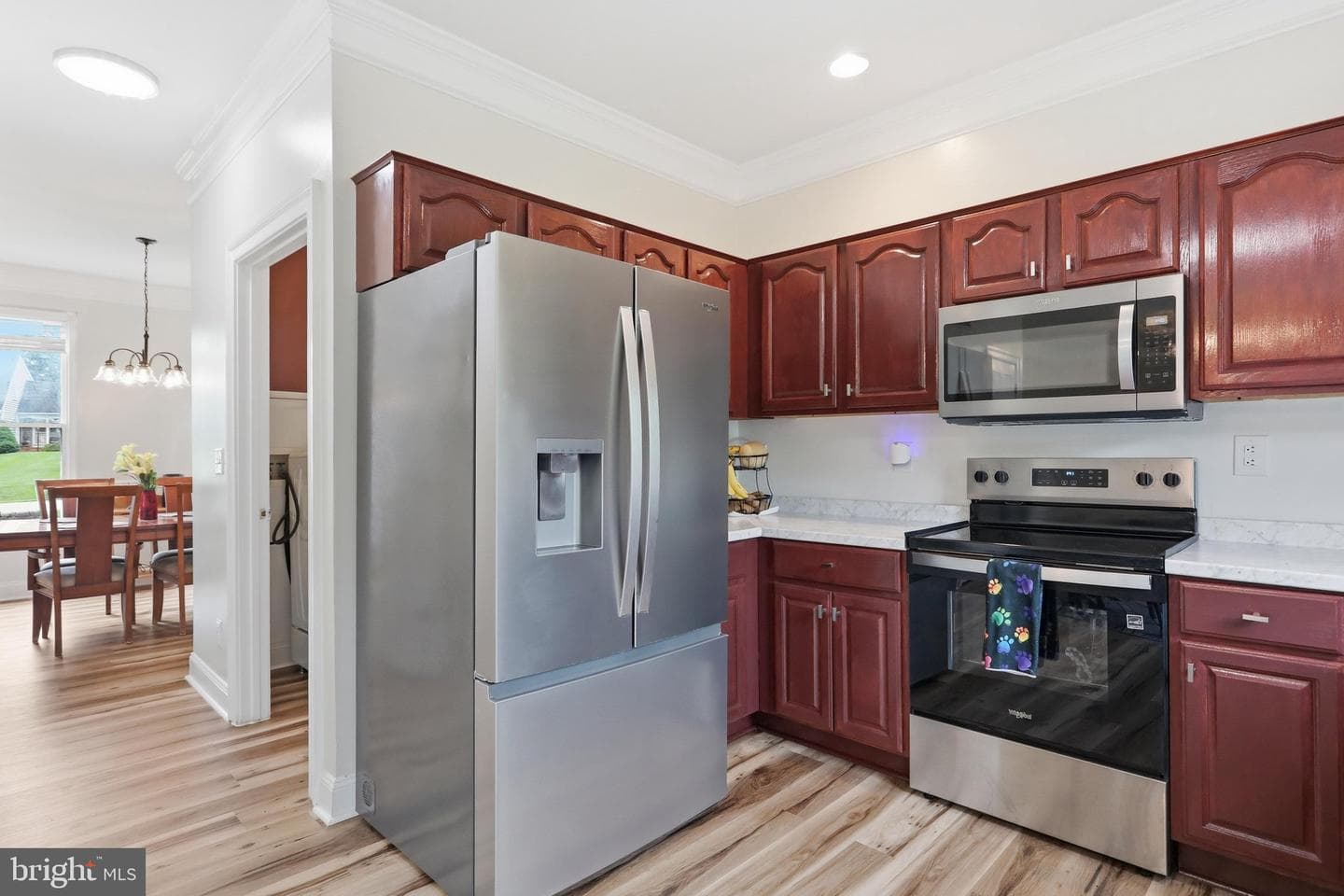 242 Street Of Dreams photo 16