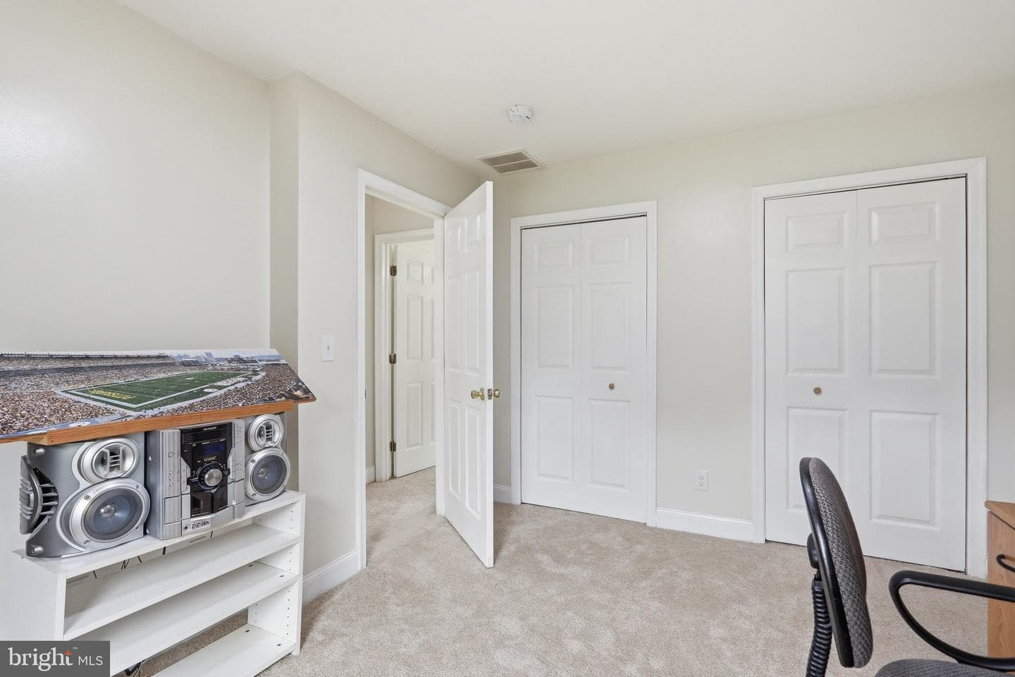 242 Street Of Dreams photo 37