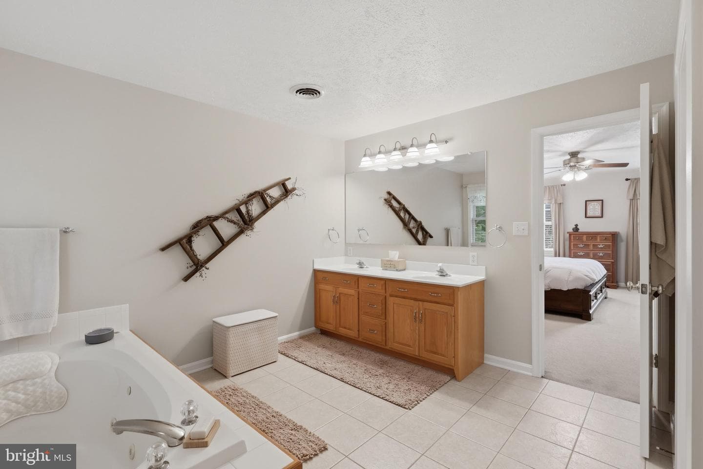 221 Hadley Drive photo 33