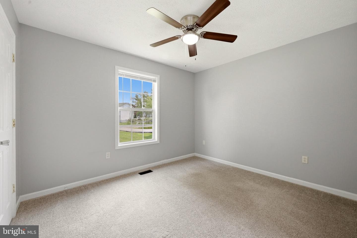 42 Pacific Boulevard photo 15
